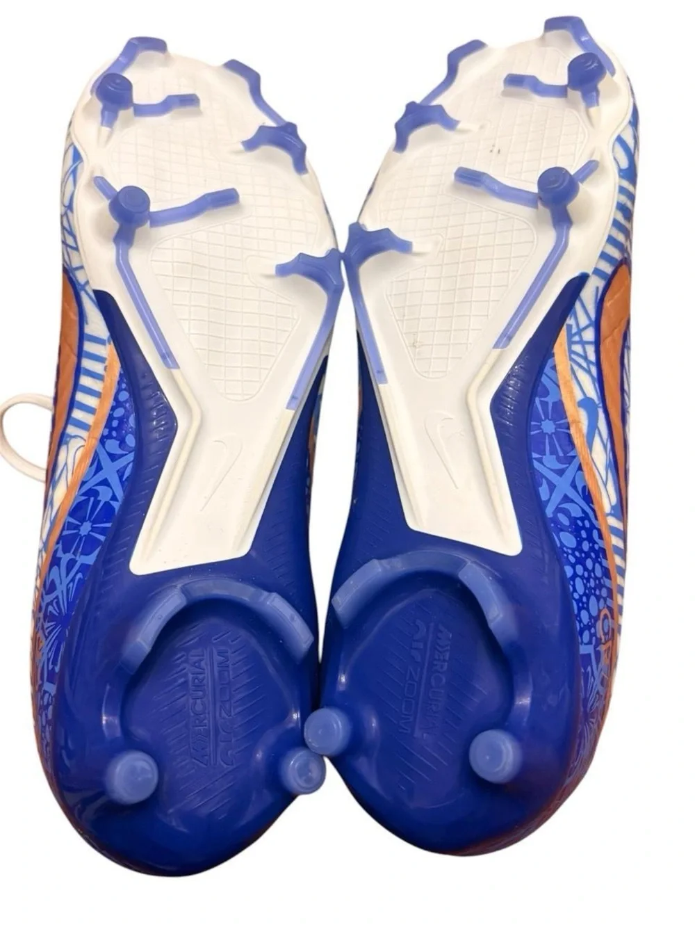 Nike bold patterned